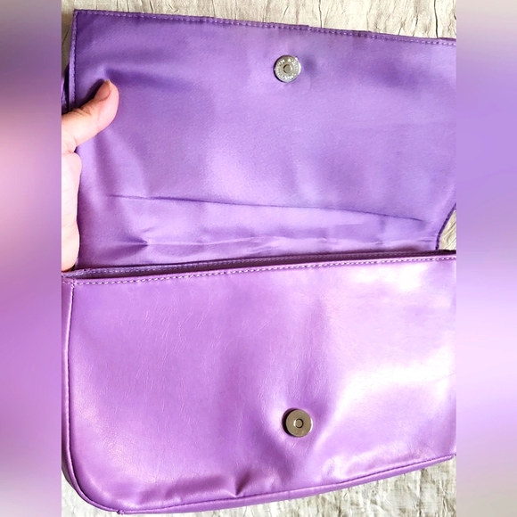 NWOT Seductions Purple Clutch Purse - Picture 3 of 7